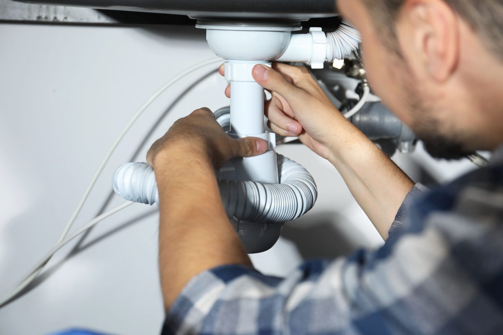 Advanced-Water-Treatment-Aurora-2 Plumber Fixing Water Filter