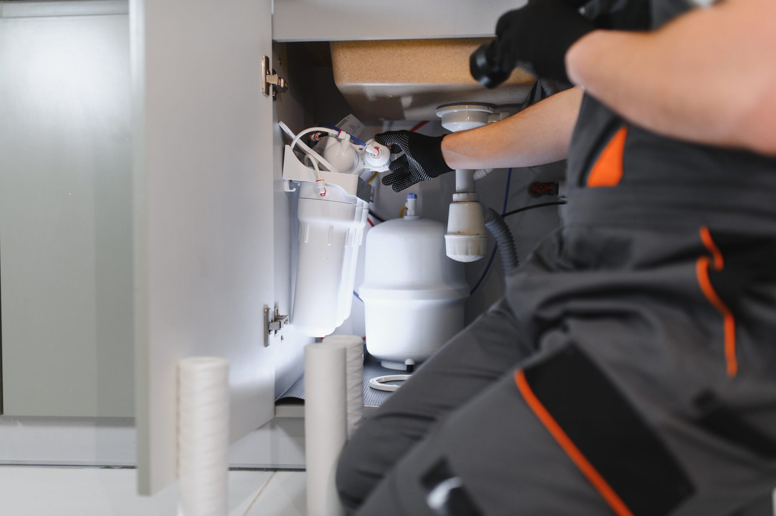 Advanced-Water-Treatment-Lutsen-2 Water Filter Being Fixed